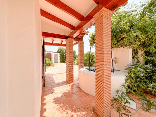 4 bedroom Finca/Country House for sale in Pedreguer with pool garage - € 550,000 (Ref: 9183905)