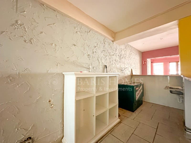 Commercieel te huur in Denia - € 700 (Ref: 9185349)