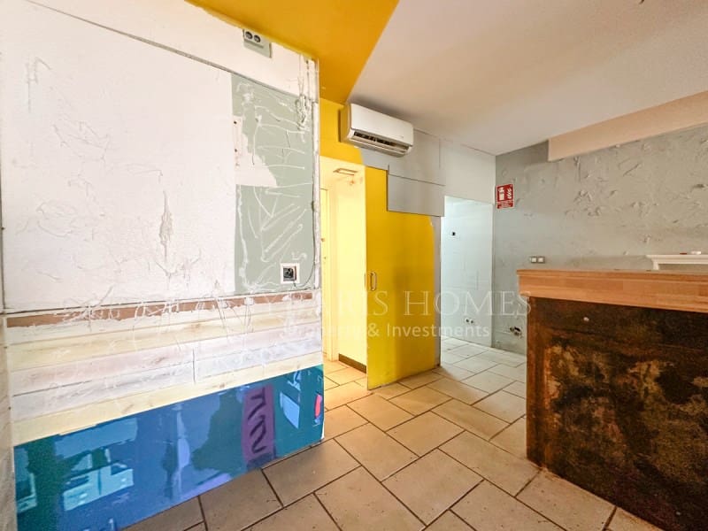 Commercieel te huur in Denia - € 700 (Ref: 9185349)