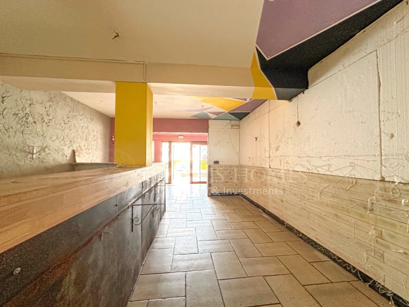 Commercieel te huur in Denia - € 700 (Ref: 9185349)