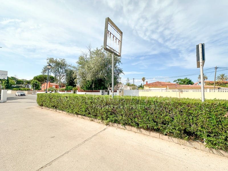 Commercieel te huur in Denia - € 700 (Ref: 9185349)