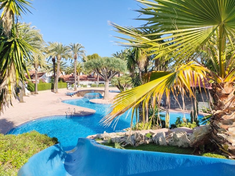 2 sovrum Villa till salu i Denia - 276 000 € (Ref: 9202731)