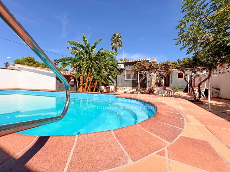 3 soverom Villa til salgs i Denia med svømmebasseng garasje - € 899 000 (Ref: 9218581)