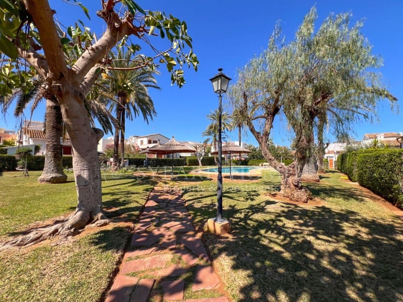1 soverom Bungalow til salgs i Denia med svømmebasseng garasje - € 262 000 (Ref: 9239838)