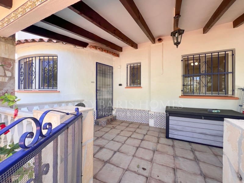 Bungalow de 3 habitaciones en Dénia en venta con piscina - 299.900 € (Ref: 9255494)