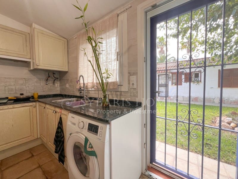 Bungalow de 3 habitaciones en Dénia en venta con piscina - 299.900 € (Ref: 9255494)