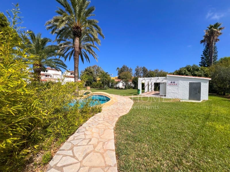 Bungalow de 3 habitaciones en Dénia en venta con piscina - 299.900 € (Ref: 9255494)