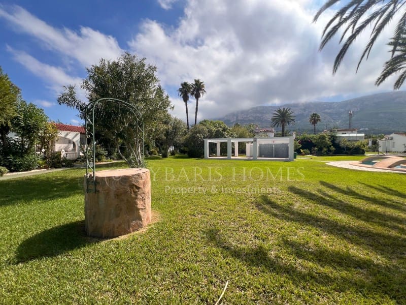 Bungalow de 3 habitaciones en Dénia en venta con piscina - 299.900 € (Ref: 9255494)