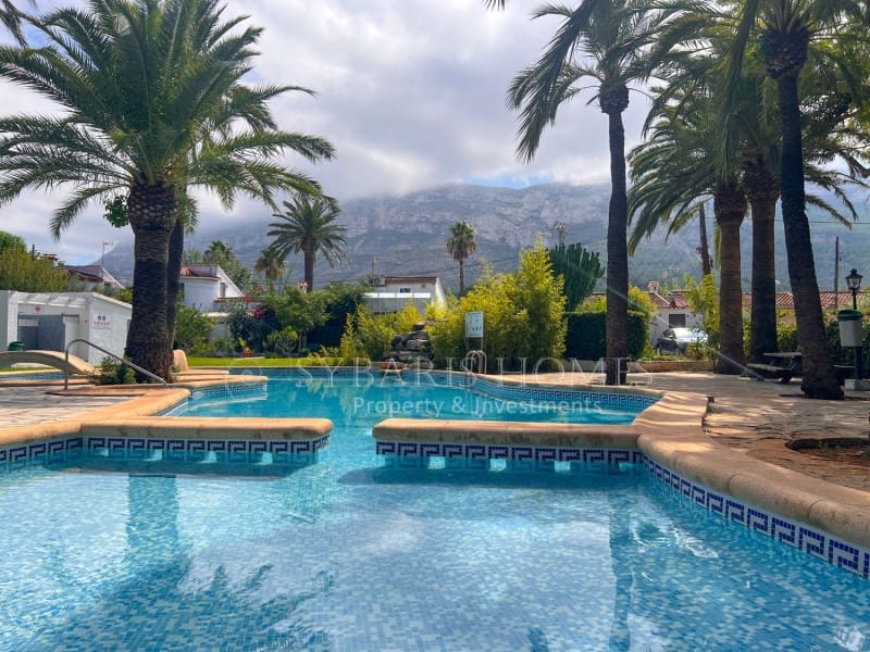 Bungalow de 3 habitaciones en Dénia en venta con piscina - 299.900 € (Ref: 9255494)
