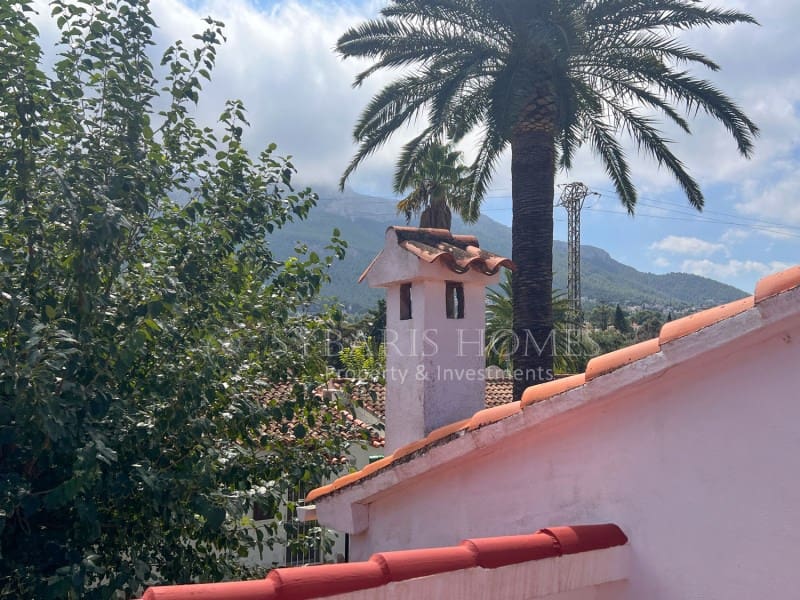 Bungalow de 3 habitaciones en Dénia en venta con piscina - 299.900 € (Ref: 9255494)