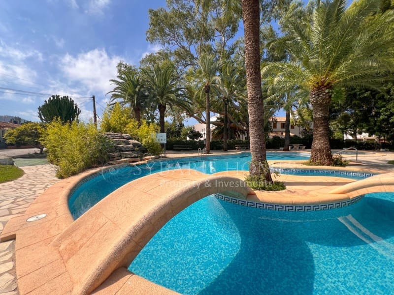 Bungalow de 3 habitaciones en Dénia en venta con piscina - 299.900 € (Ref: 9255494)