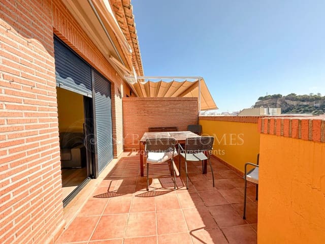 3 makuuhuone Kattohuoneisto myytävänä paikassa Centro Urbano, Dénia mukana uima-altaan 
autotalli - 550 000 € (Ref: 9264707)