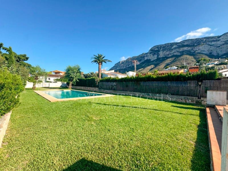 3 sovrum Villa till salu i Denia med pool garage - 490 000 € (Ref: 9264708)