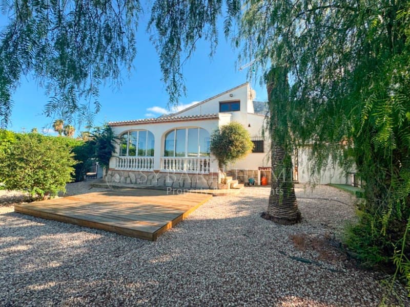 3 sovrum Villa till salu i Denia med pool garage - 490 000 € (Ref: 9264708)