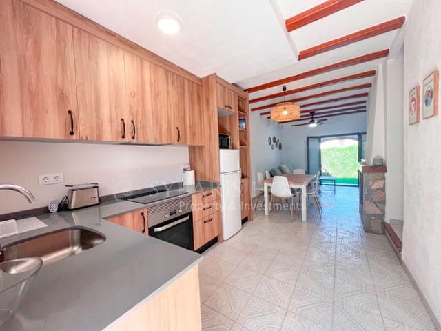 2 soveværelse Byhus til leje i El Montgó, Dénia med swimmingpool - € 850 (Ref: 9372169)