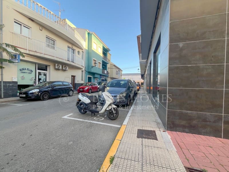 Kaupallinen myytävänä paikassa Els Poblets - 87 000 € (Ref: 9627553)