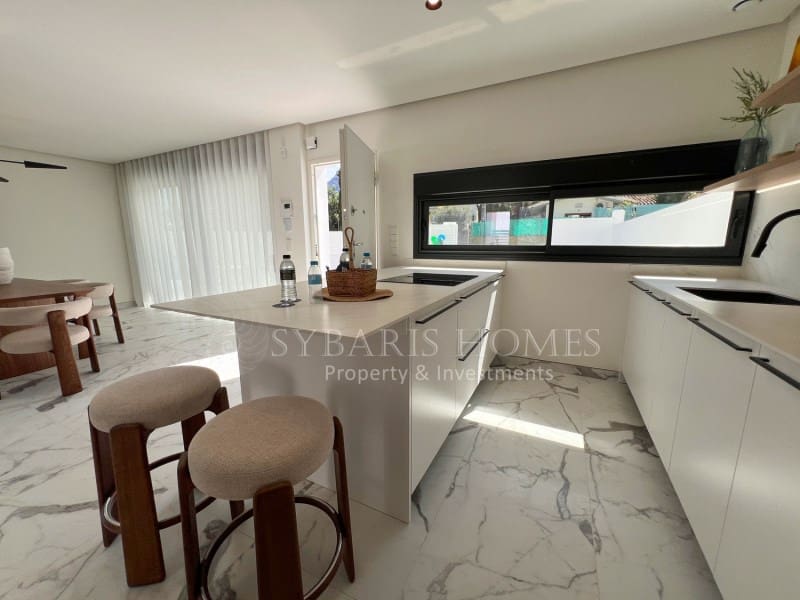 3 sypialnia Willa na sprzedaż w Denia z basenem garażem - 675 000 € (Ref: 9679695)