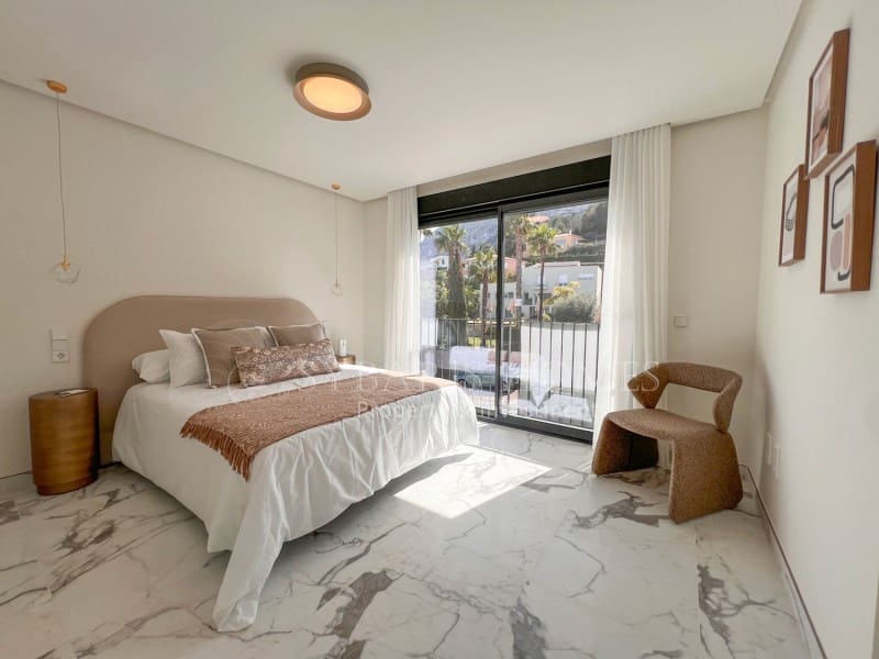 3 sypialnia Willa na sprzedaż w Denia z basenem garażem - 675 000 € (Ref: 9679695)