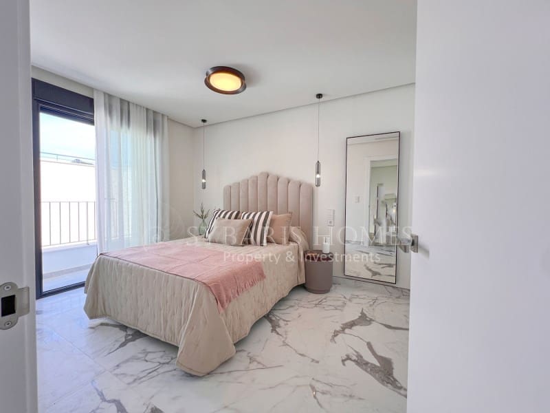 3 sypialnia Willa na sprzedaż w Denia z basenem garażem - 675 000 € (Ref: 9679695)