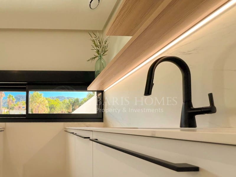 3 sypialnia Willa na sprzedaż w Denia z basenem garażem - 675 000 € (Ref: 9679695)