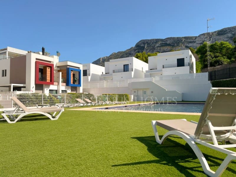 3 sypialnia Willa na sprzedaż w Denia z basenem garażem - 675 000 € (Ref: 9679695)