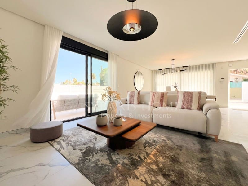 3 sypialnia Willa na sprzedaż w Denia z basenem garażem - 675 000 € (Ref: 9679695)