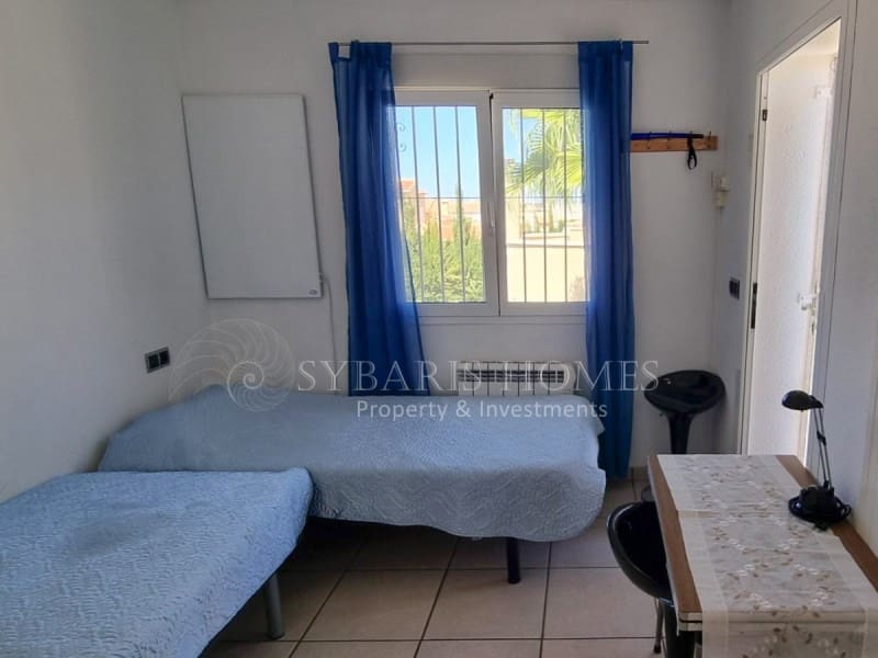 Chalet de 3 habitaciones en Dénia en venta con garaje - 449.000 € (Ref: 9741638)