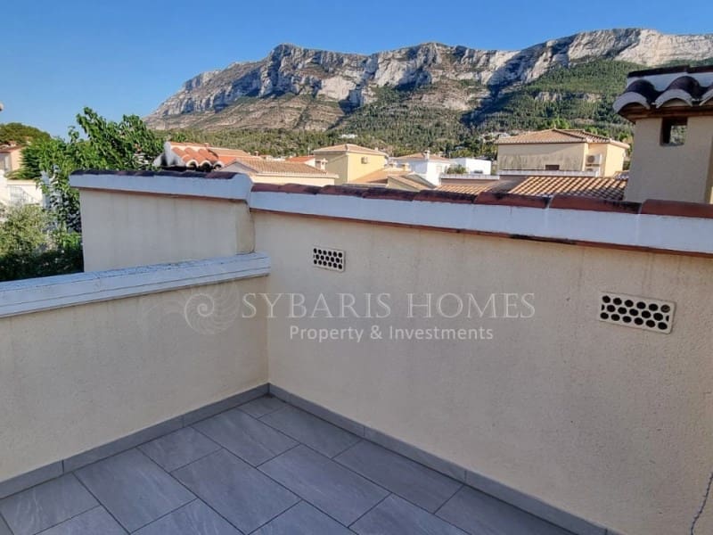 Chalet de 3 habitaciones en Dénia en venta con garaje - 449.000 € (Ref: 9741638)