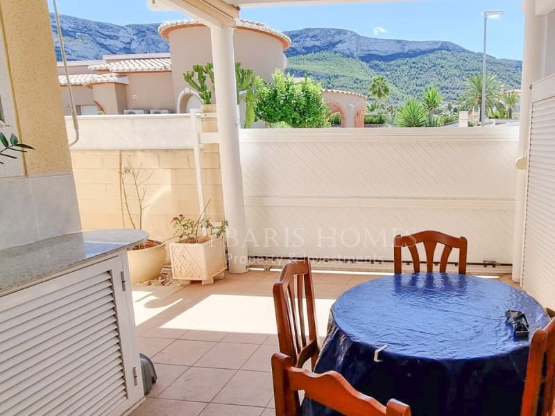 Chalet de 3 habitaciones en Dénia en venta con garaje - 449.000 € (Ref: 9741638)