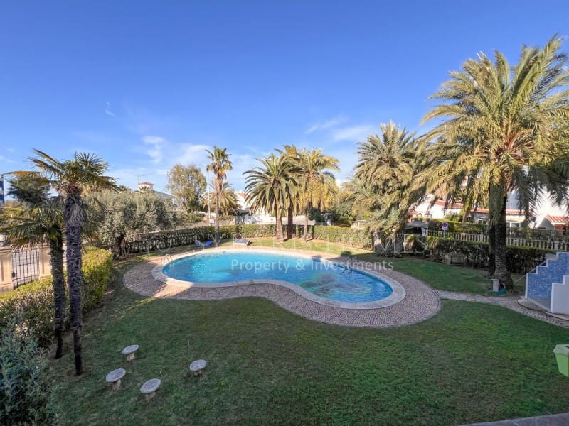2 bedroom Apartment for sale in Denia with pool - € 270,000 (Ref: 9747750)