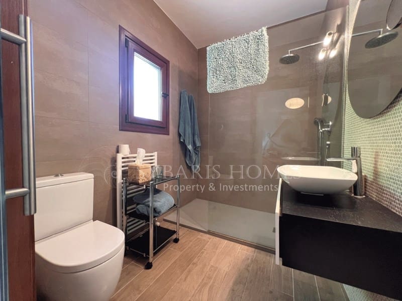 4 soverom Villa til salgs i Benitachell / Benitatxell med svømmebasseng garasje - € 638 000 (Ref: 9845279)