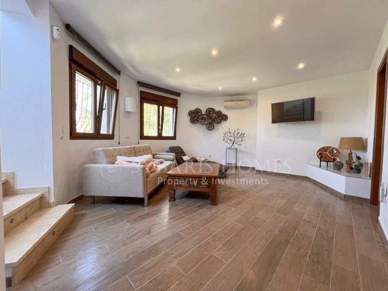 4 soverom Villa til salgs i Benitachell / Benitatxell med svømmebasseng garasje - € 638 000 (Ref: 9845279)