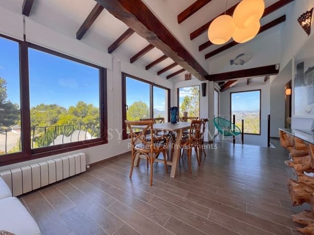 4 sypialnia Willa na sprzedaż w Benitachell / Benitatxell z basenem garażem - 638 000 € (Ref: 9845279)