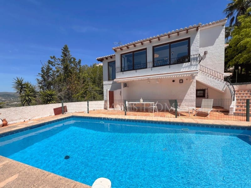 4 soverom Villa til salgs i Benitachell / Benitatxell med svømmebasseng garasje - € 638 000 (Ref: 9845279)