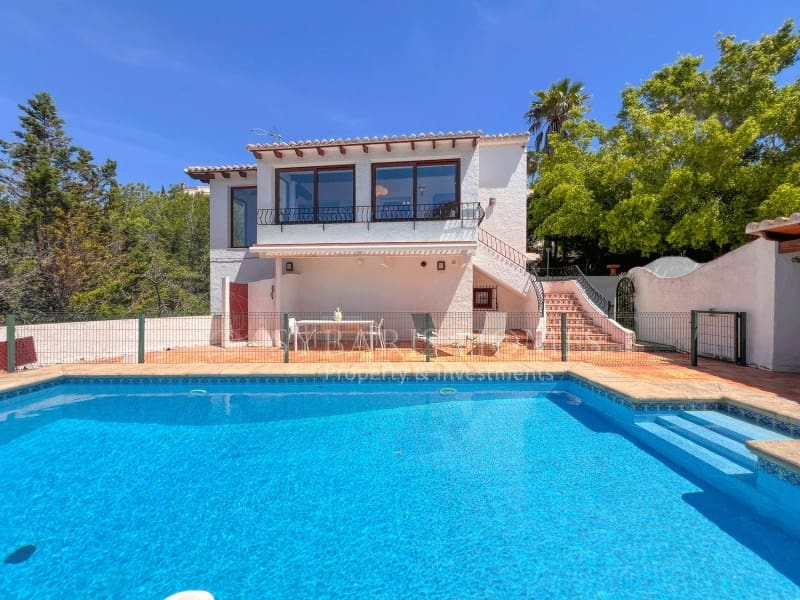 4 soverom Villa til salgs i Benitachell / Benitatxell med svømmebasseng garasje - € 638 000 (Ref: 9845279)