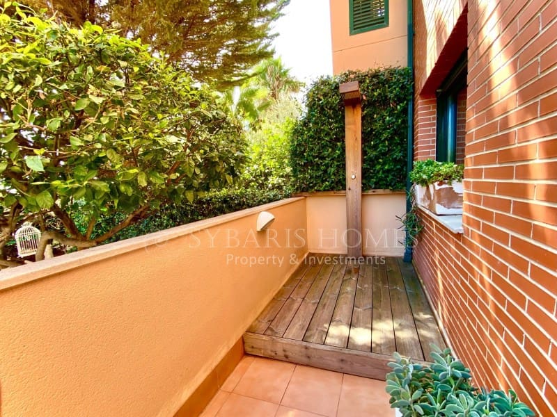 2 bedroom Apartment for sale in Denia with pool garage - € 449,500 (Ref: 9849330)