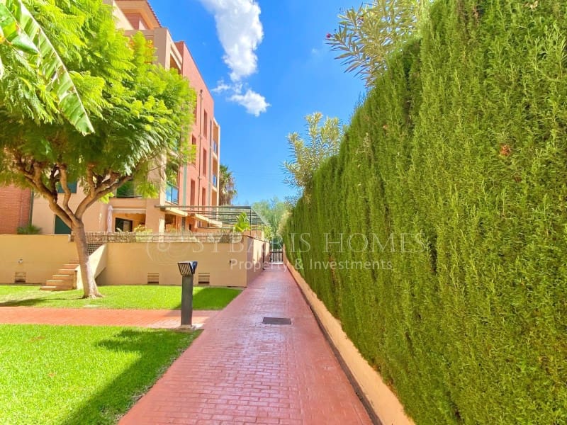 2 bedroom Apartment for sale in Denia with pool garage - € 449,500 (Ref: 9849330)