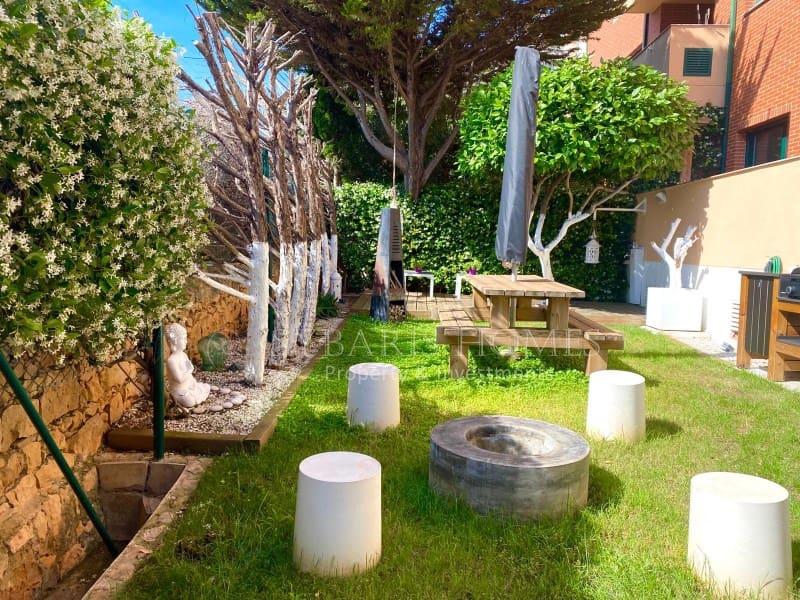 2 bedroom Apartment for sale in Denia with pool garage - € 449,500 (Ref: 9849330)