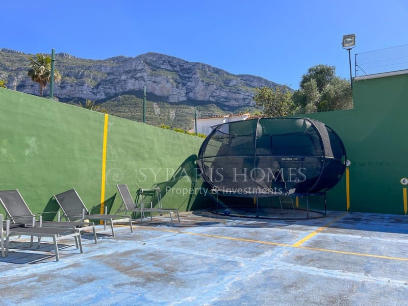 5 sovrum Villa till salu i Denia med pool garage - 1 250 000 € (Ref: 9868428)