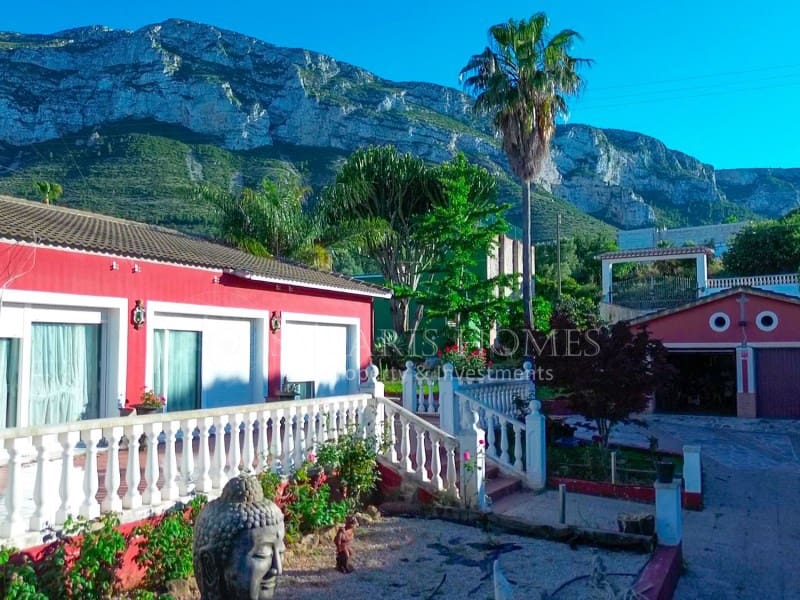 5 sovrum Villa till salu i Denia med pool garage - 1 250 000 € (Ref: 9868428)
