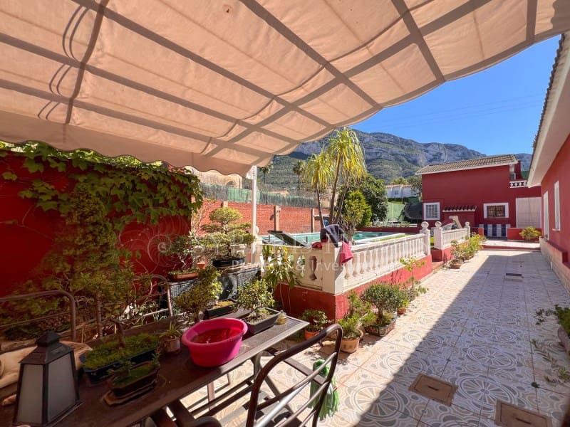 5 sovrum Villa till salu i Denia med pool garage - 1 250 000 € (Ref: 9868428)