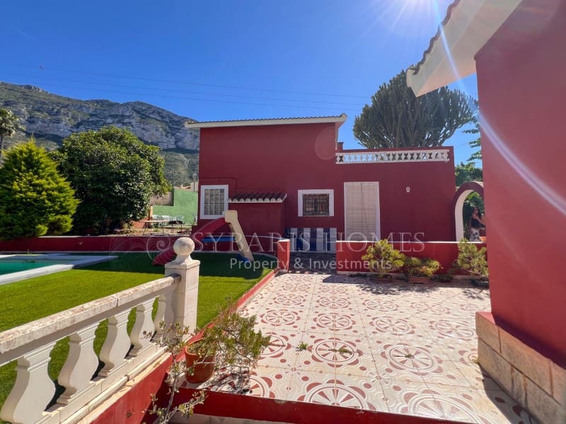 5 sovrum Villa till salu i Denia med pool garage - 1 250 000 € (Ref: 9868428)