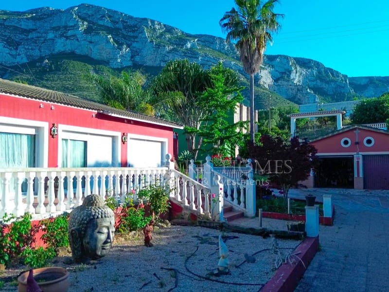 5 sovrum Villa till salu i Denia med pool garage - 1 250 000 € (Ref: 9868428)