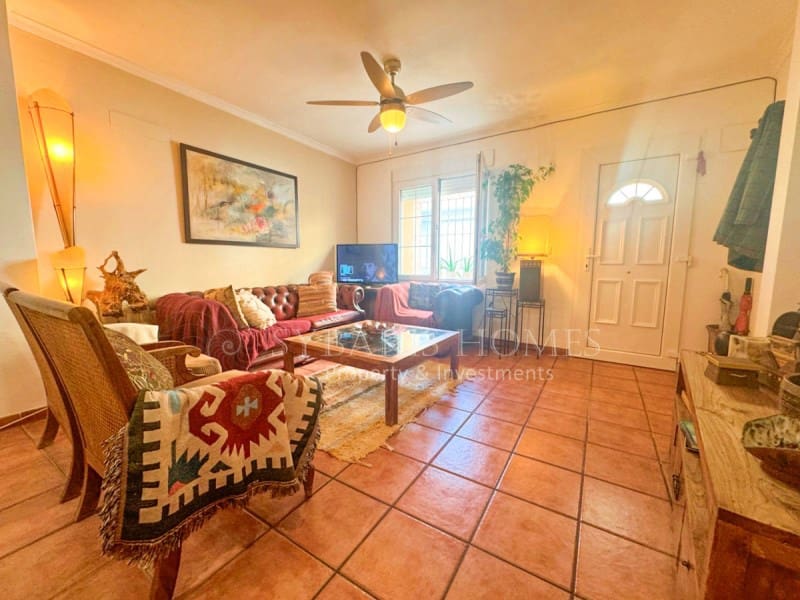 4 bedroom Townhouse for sale in Pedreguer - € 339,000 (Ref: 9894443)