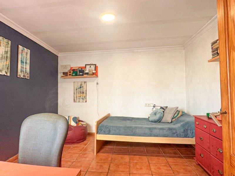 4 bedroom Townhouse for sale in Pedreguer - € 339,000 (Ref: 9894443)