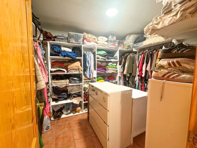 4 bedroom Townhouse for sale in Pedreguer - € 339,000 (Ref: 9894443)