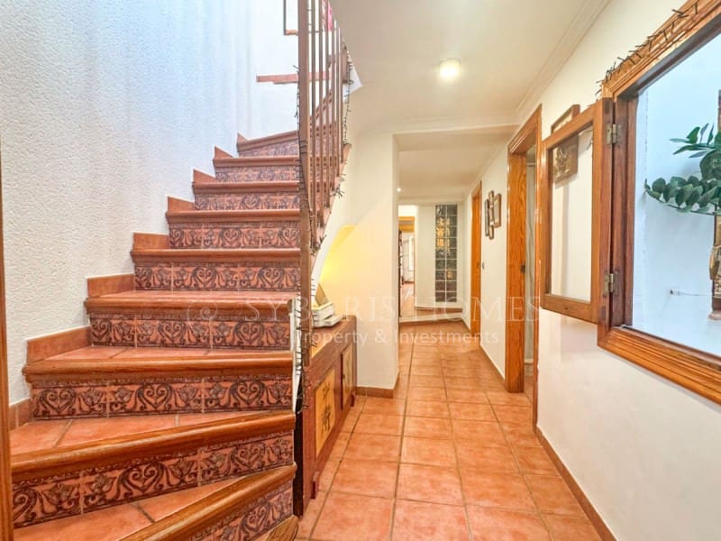 4 bedroom Townhouse for sale in Pedreguer - € 339,000 (Ref: 9894443)