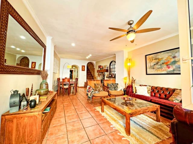 4 bedroom Townhouse for sale in Pedreguer - € 339,000 (Ref: 9894443)