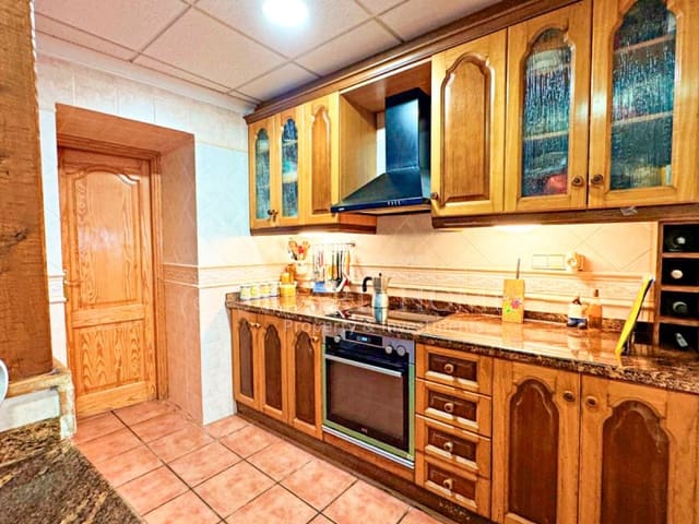 4 bedroom Townhouse for sale in Pedreguer - € 339,000 (Ref: 9894443)