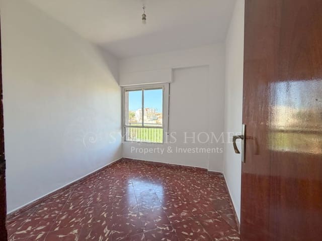 4 bedroom Apartment for sale in Centro Urbano, Dénia - € 189,000 (Ref: 9894444)